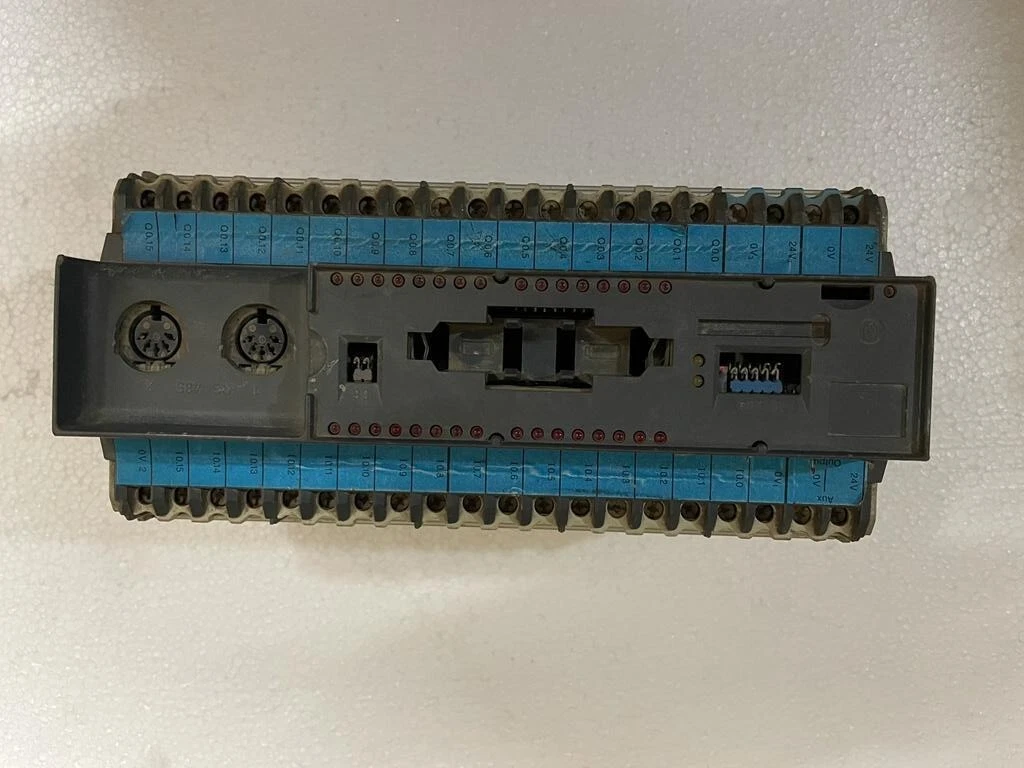 Moeller PS3-DC Programmable Logic Controller / Klockner Moeller